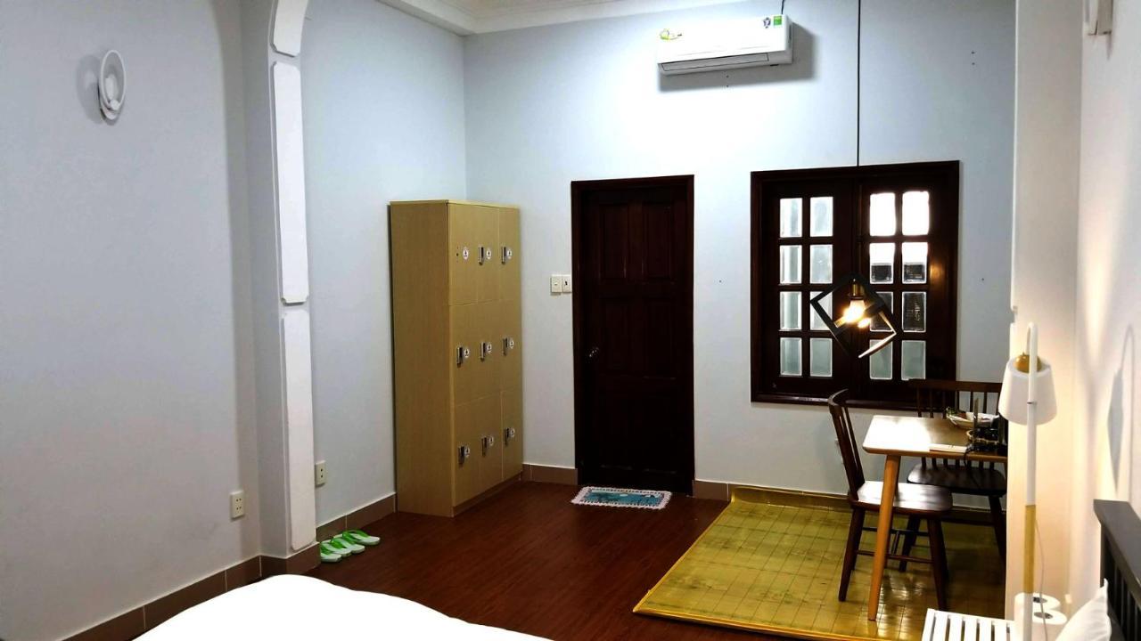 The Roost Hostel Ho Chi Minh-stad Buitenkant foto