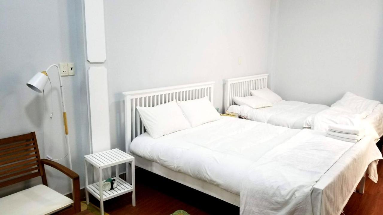 The Roost Hostel Ho Chi Minh-stad Buitenkant foto